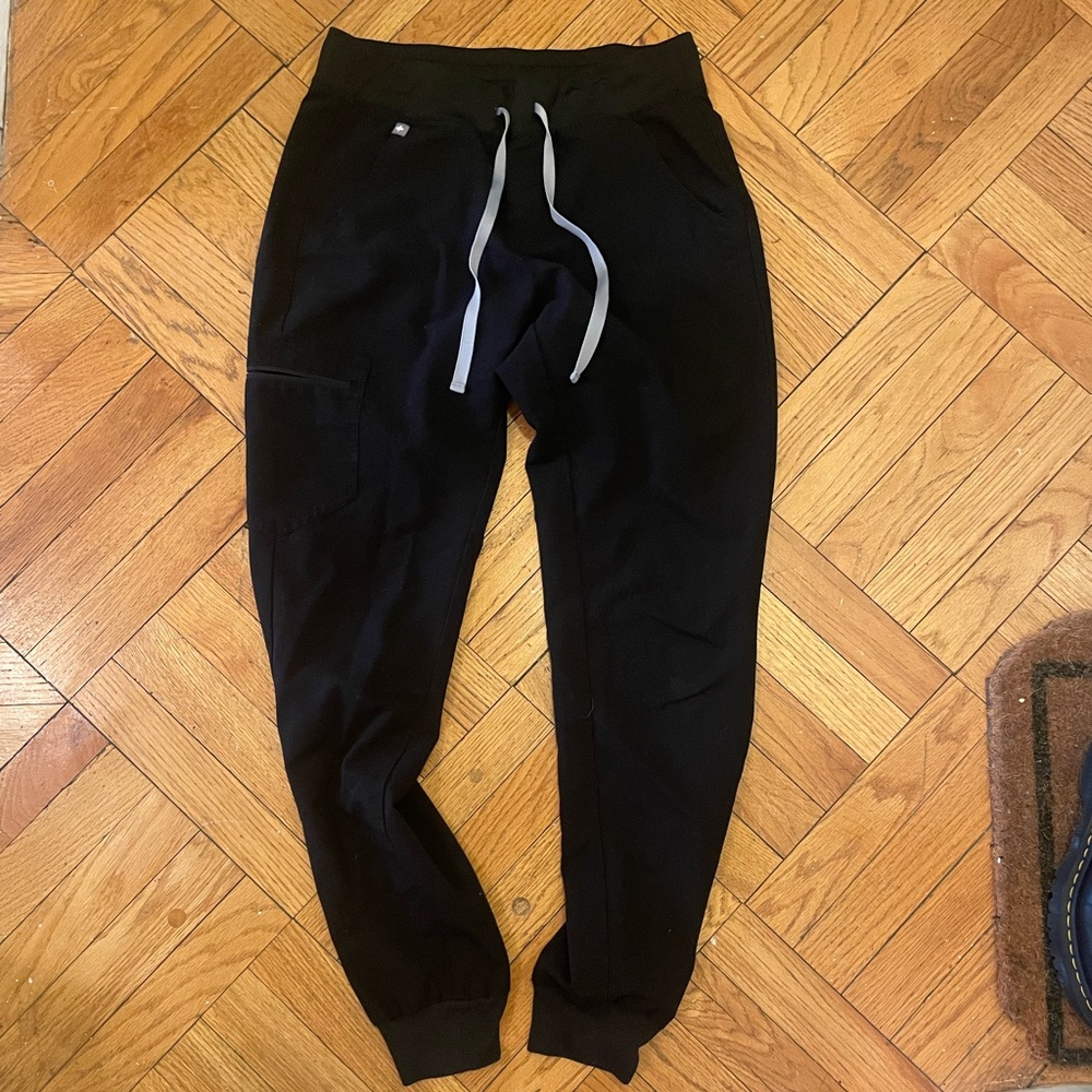 Black Small Tall Fig Jogger Scrubs